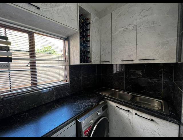 2 BEDROOM TOWNHOUSE FOR SALE IN CARLSWALD ESTATE